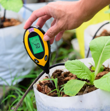 Tester digital pentru sol 4 in 1